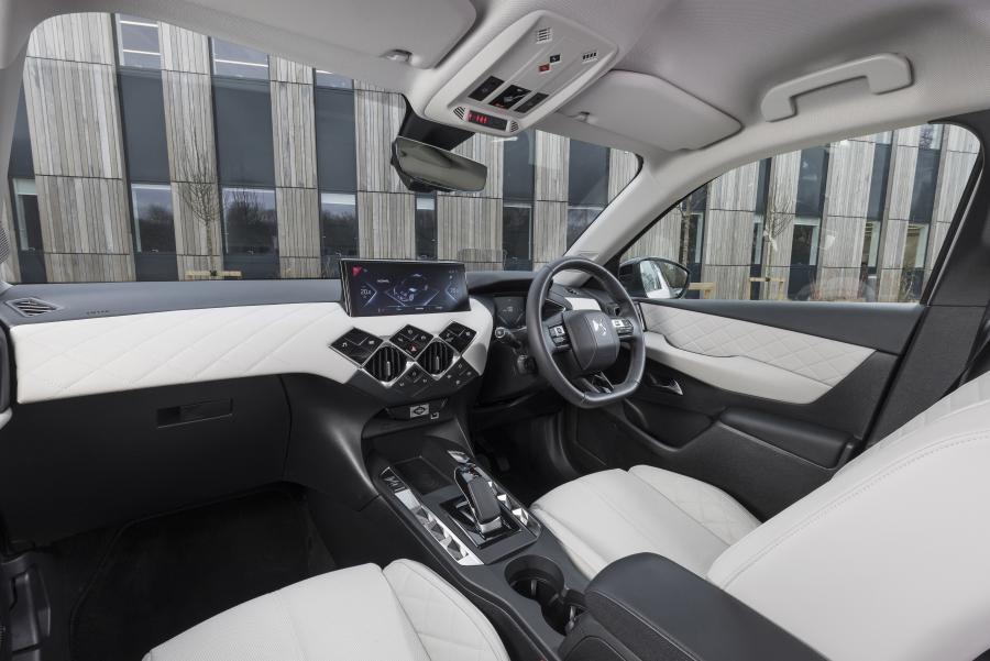 Торпедо DS 3 Crossback E-Tense Ultra Prestige 2020 года  (UK) (фото 3 из 9)